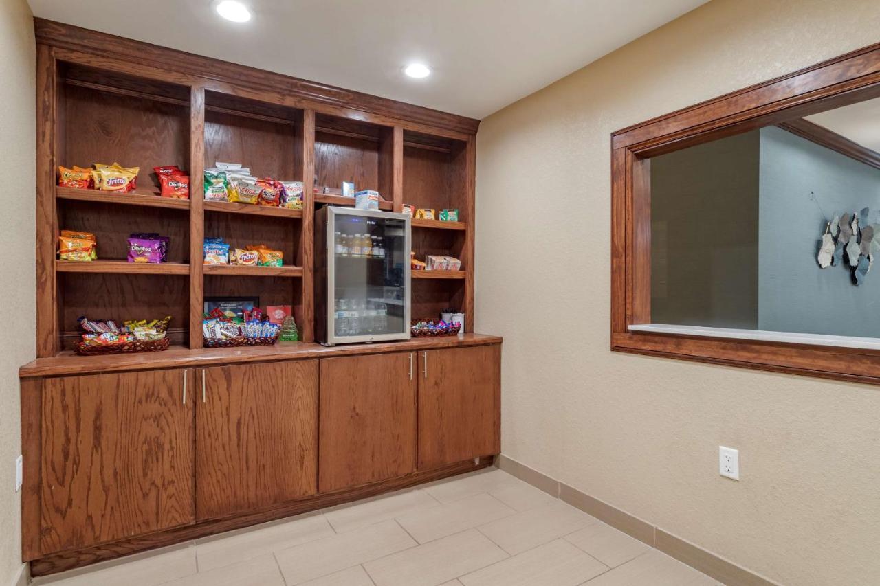 Best Western Plus Galveston Suites Екстериор снимка