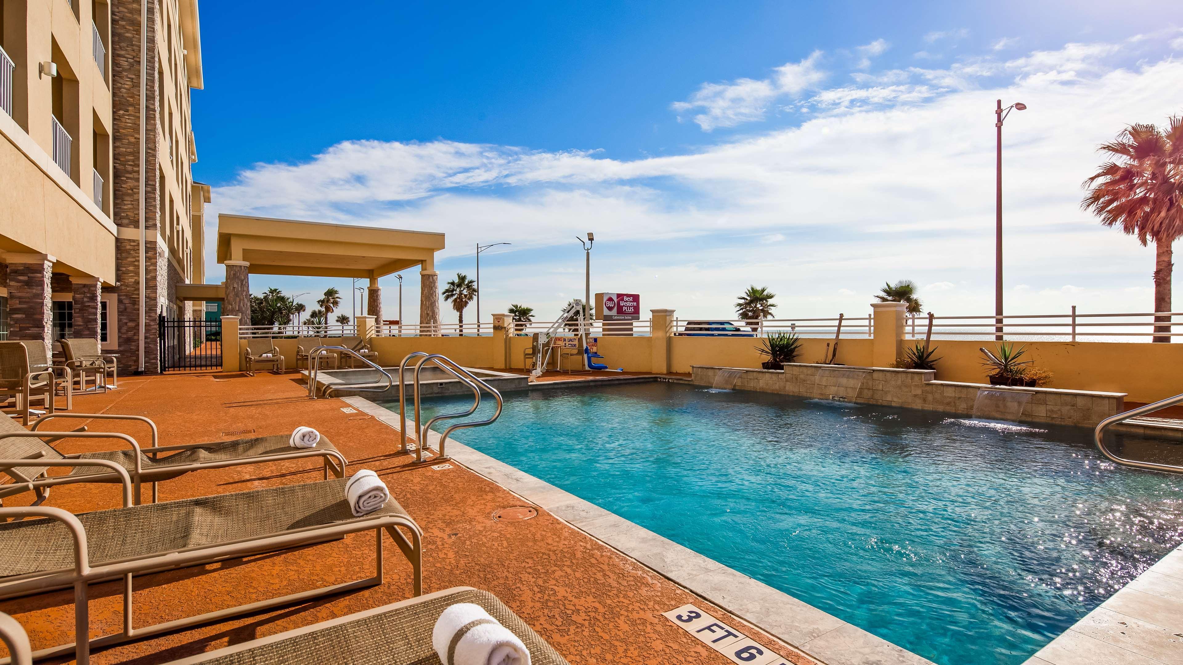 Best Western Plus Galveston Suites Екстериор снимка